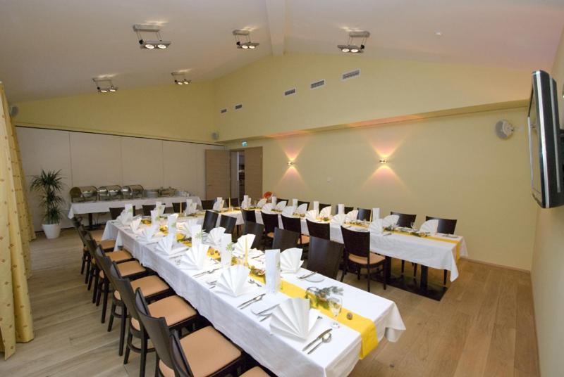 Restaurant Waldmeisterei Gera Dış mekan fotoğraf